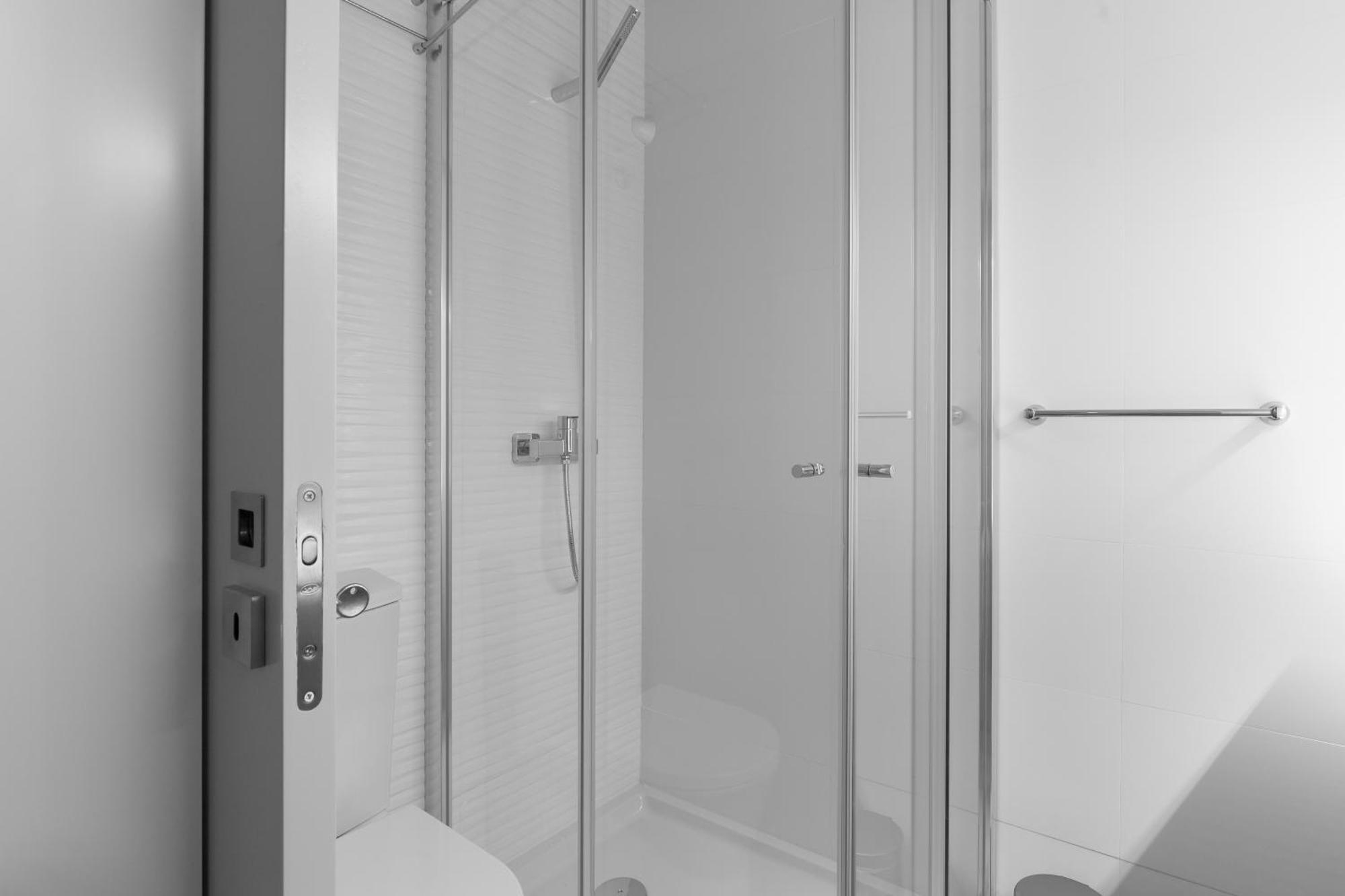 Ferienwohnung Host Wise - Charming Luxurious Flat With Garage Porto Exterior foto